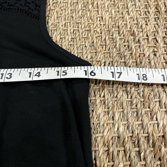 EUC LOFT Comfy, Sleeveless Top, Pretty Front & Shoulder detailing. - Picture 8 of 9